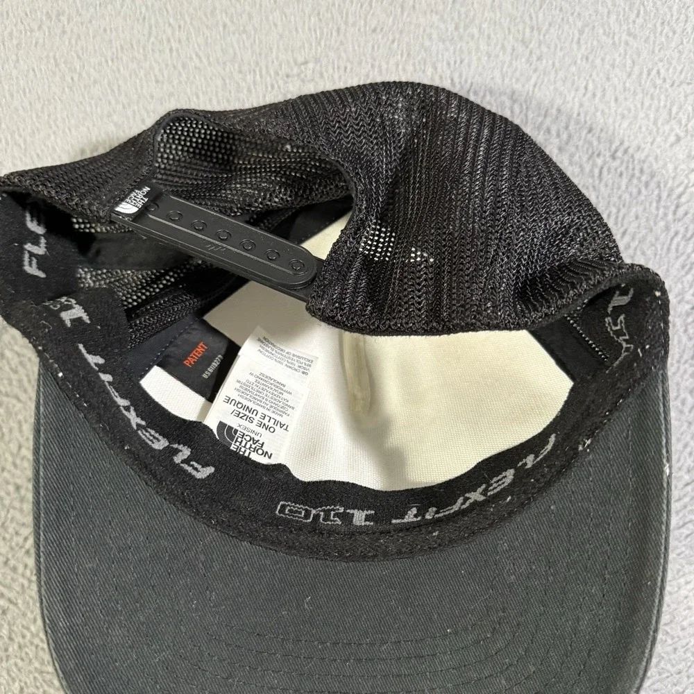 The North Face 1966 Grizzly Brown Bear Mesh Snapback Black‎ Distressed
